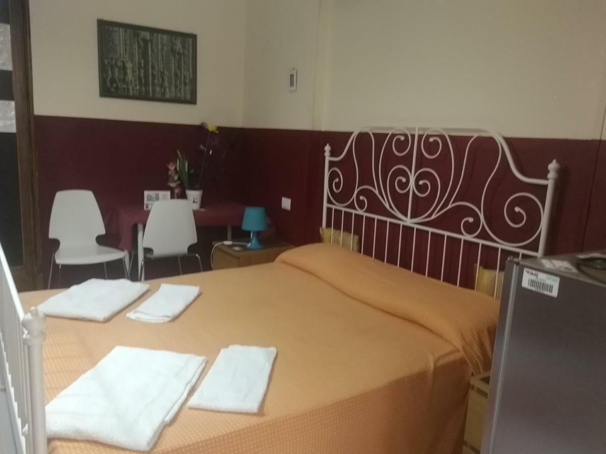 Atrium Rooms 卡塔尼亚 外观 照片
